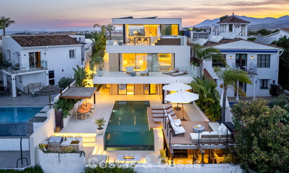 Modern, gerenoveerd luxevilla met prachtig uitzicht te koop in Nueva Andalucia, Marbella 800370