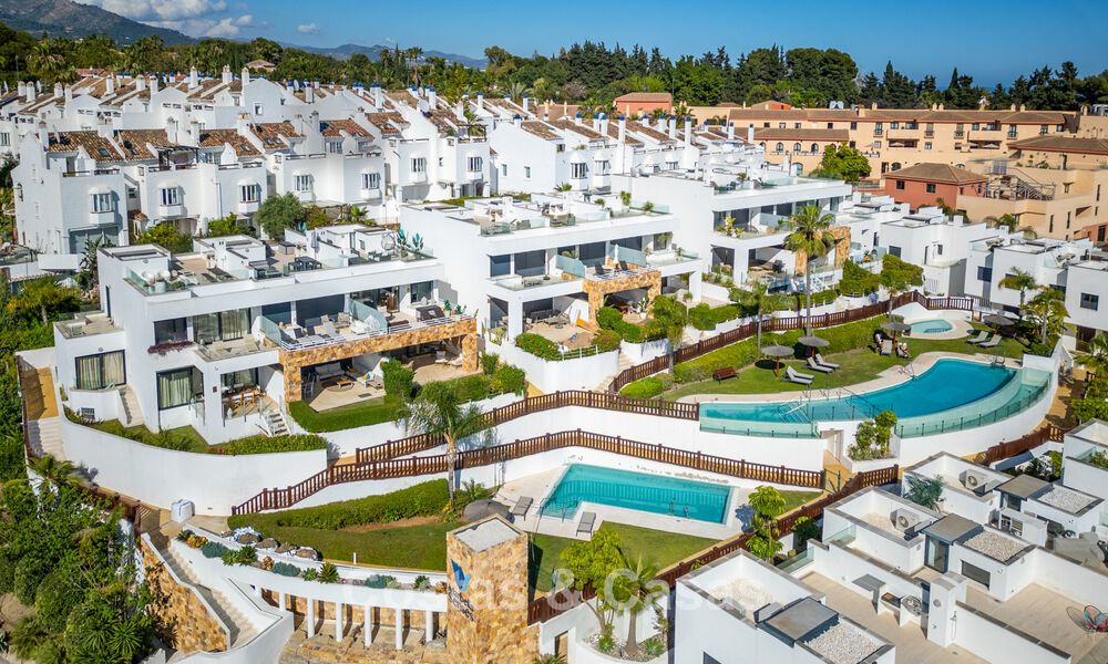 Luxueus townhouse te koop vlakbij Puente Romano, Marbella’s Golden Mile 800377