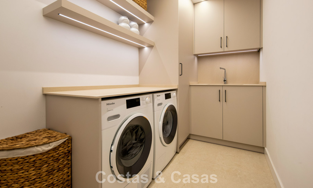 Moderne mediterrane luxevilla te koop in een afgeschermde community in Marbella - Benahavis 800395