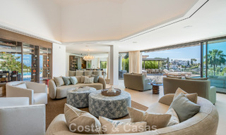 Moderne mediterrane luxevilla te koop in een afgeschermde community in Marbella - Benahavis 800411 