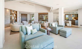 Moderne mediterrane luxevilla te koop in een afgeschermde community in Marbella - Benahavis 800413 