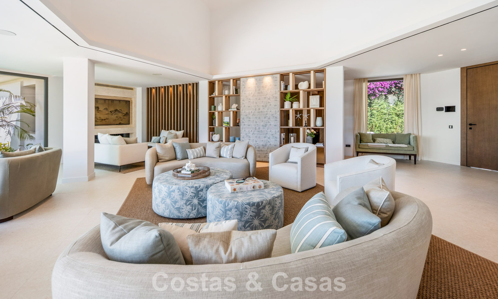 Moderne mediterrane luxevilla te koop in een afgeschermde community in Marbella - Benahavis 800416