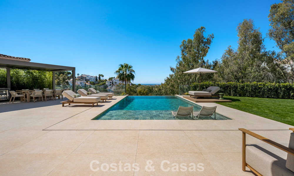Moderne mediterrane luxevilla te koop in een afgeschermde community in Marbella - Benahavis 800454