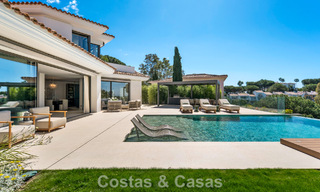 Moderne mediterrane luxevilla te koop in een afgeschermde community in Marbella - Benahavis 800456 