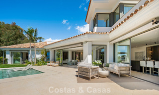 Moderne mediterrane luxevilla te koop in een afgeschermde community in Marbella - Benahavis 800459 