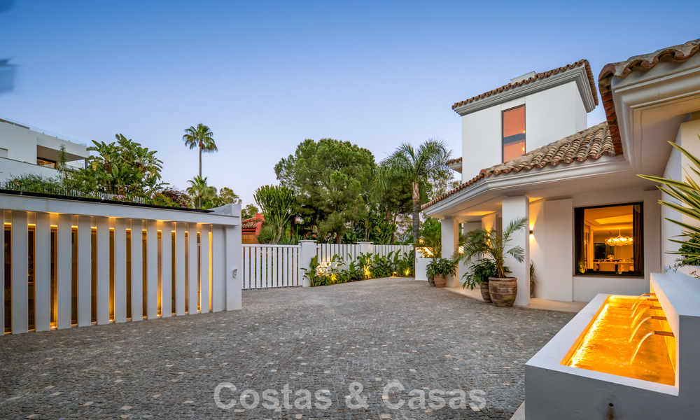 Moderne mediterrane luxevilla te koop in een afgeschermde community in Marbella - Benahavis 800495