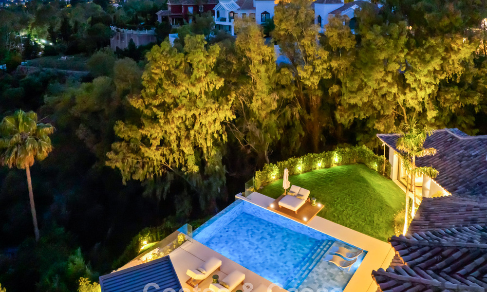 Moderne mediterrane luxevilla te koop in een afgeschermde community in Marbella - Benahavis 800500