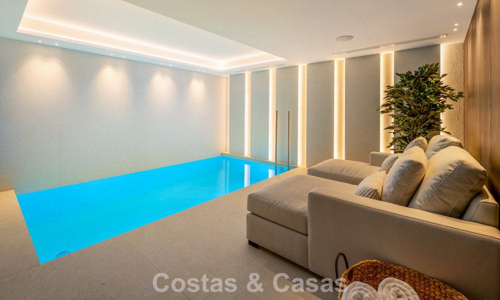 Moderne mediterrane luxevilla te koop in een afgeschermde community in Marbella - Benahavis 800512