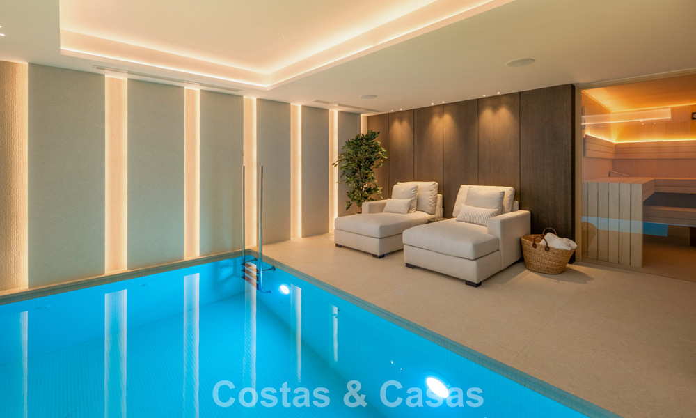 Moderne mediterrane luxevilla te koop in een afgeschermde community in Marbella - Benahavis 800513