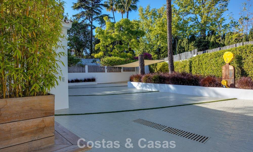 Mediterraanse, gelijkvloerse luxevilla te koop direct aan de golfbaan in Guadalmina, Marbella 800562