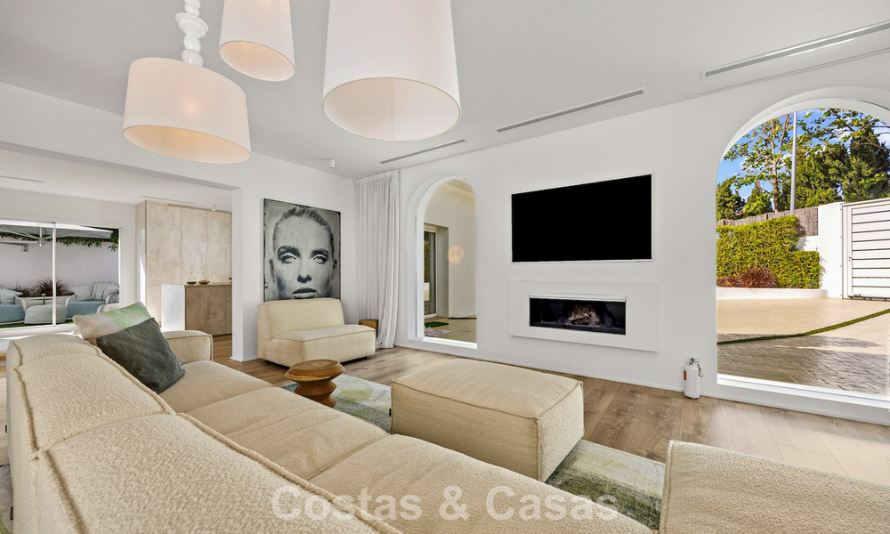 Mediterraanse, gelijkvloerse luxevilla te koop direct aan de golfbaan in Guadalmina, Marbella 800563