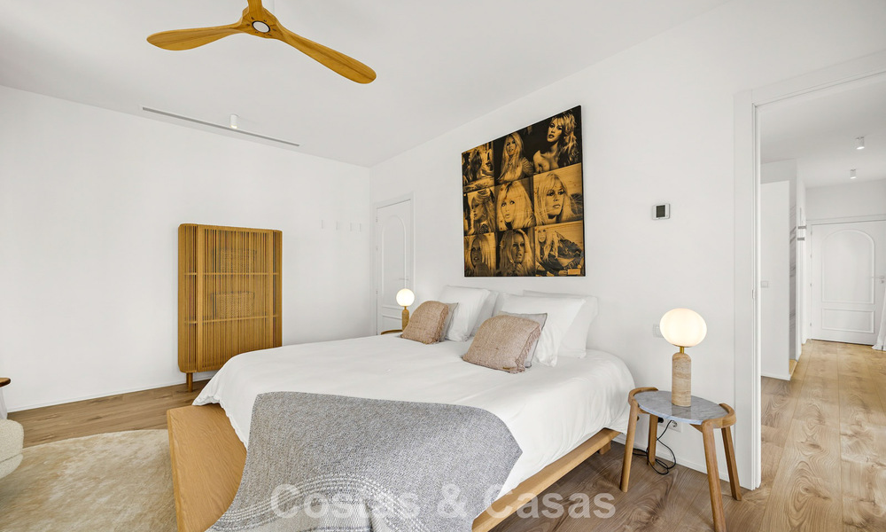 Mediterraanse, gelijkvloerse luxevilla te koop direct aan de golfbaan in Guadalmina, Marbella 800566