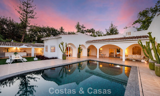 Mediterraanse, gelijkvloerse luxevilla te koop direct aan de golfbaan in Guadalmina, Marbella 800571 