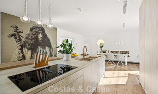 Mediterraanse, gelijkvloerse luxevilla te koop direct aan de golfbaan in Guadalmina, Marbella 800578 