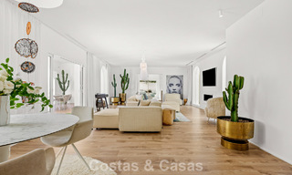 Mediterraanse, gelijkvloerse luxevilla te koop direct aan de golfbaan in Guadalmina, Marbella 800582 