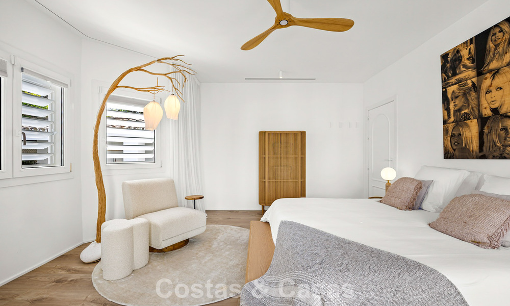 Mediterraanse, gelijkvloerse luxevilla te koop direct aan de golfbaan in Guadalmina, Marbella 800587