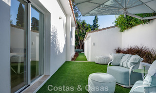 Mediterraanse, gelijkvloerse luxevilla te koop direct aan de golfbaan in Guadalmina, Marbella 800616 