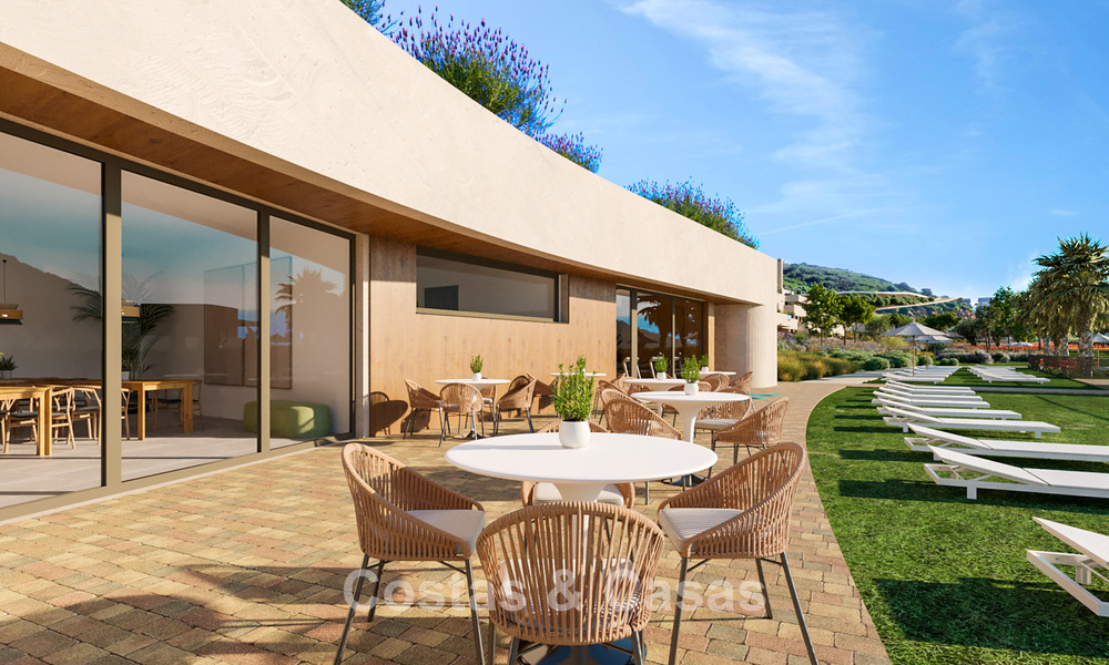 Nieuwe, contemporaine golfappartementen met zeezicht te koop nabij Sotogrande, Costa del Sol 800700
