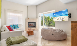Ruime familievilla in een moderne Spaanse bouwstijl en adembenemend zeezicht te koop in Manilva, Costa del Sol 800646 
