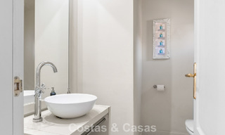 Ruime familievilla in een moderne Spaanse bouwstijl en adembenemend zeezicht te koop in Manilva, Costa del Sol 800660 
