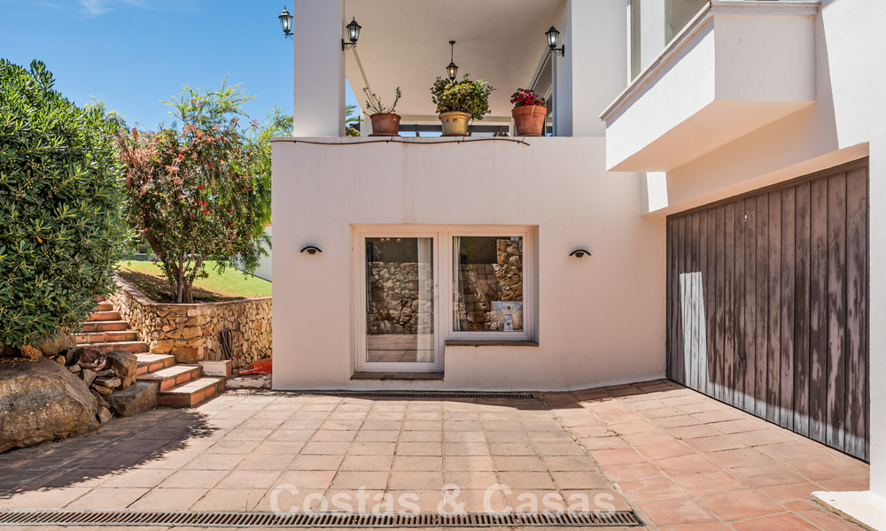 Ruime familievilla in een moderne Spaanse bouwstijl en adembenemend zeezicht te koop in Manilva, Costa del Sol 800674