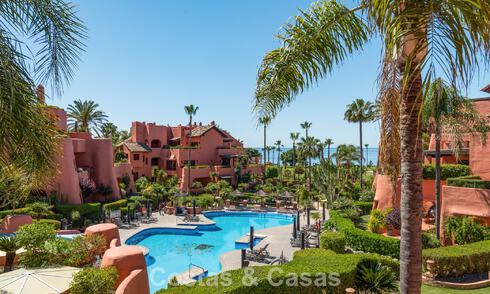 Exclusief duplex penthouse te koop aan het strand op de New Golden Mile tussen Marbella en Estepona 800755