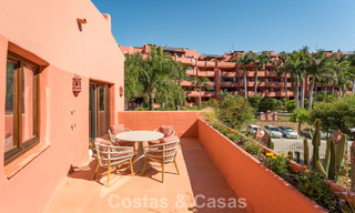 Exclusief duplex penthouse te koop aan het strand op de New Golden Mile tussen Marbella en Estepona 800768 
