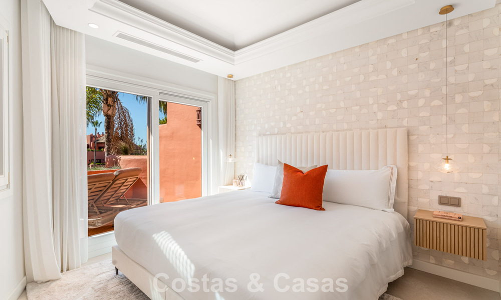 Exclusief duplex penthouse te koop aan het strand op de New Golden Mile tussen Marbella en Estepona 800773