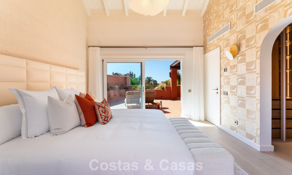 Exclusief duplex penthouse te koop aan het strand op de New Golden Mile tussen Marbella en Estepona 800779