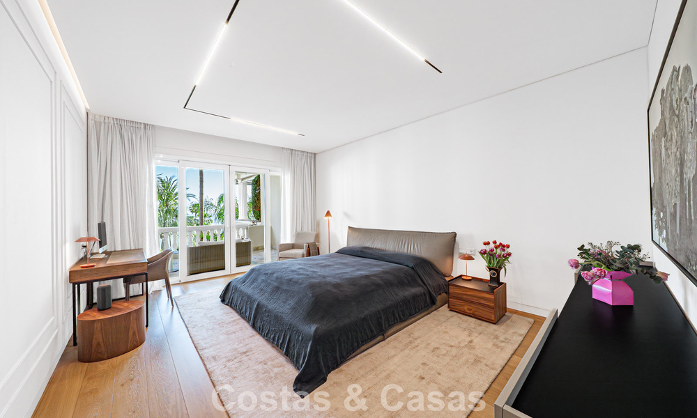 Eersteklas appartement te koop, direct aan het strand in het vijfsterren Las Dunas Park in Marbella - Estepona 800882