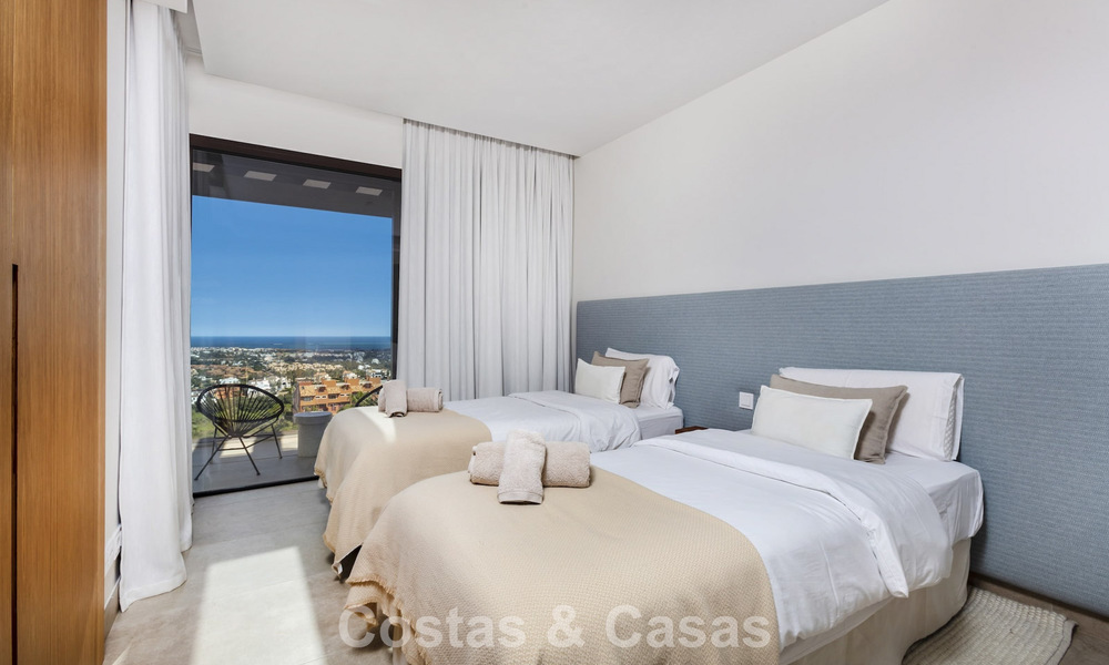 Eigentijdse luxevilla met panoramische vergezichten te koop in de heuvels van Marbella - Benahavis 800811