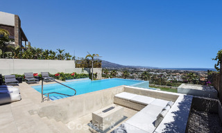 Eigentijdse luxevilla met panoramische vergezichten te koop in de heuvels van Marbella - Benahavis 800818 