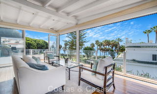 Prachtig gerenoveerd herenhuis met 4 slaapkamers te koop met zeezicht, eerstelijnsstrand op Marbella’s Golden Mile 800849 