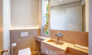Hedendaagse luxevilla te koop met panoramisch berg- en zeezicht in Nueva Andalucia, Marbella 800941 