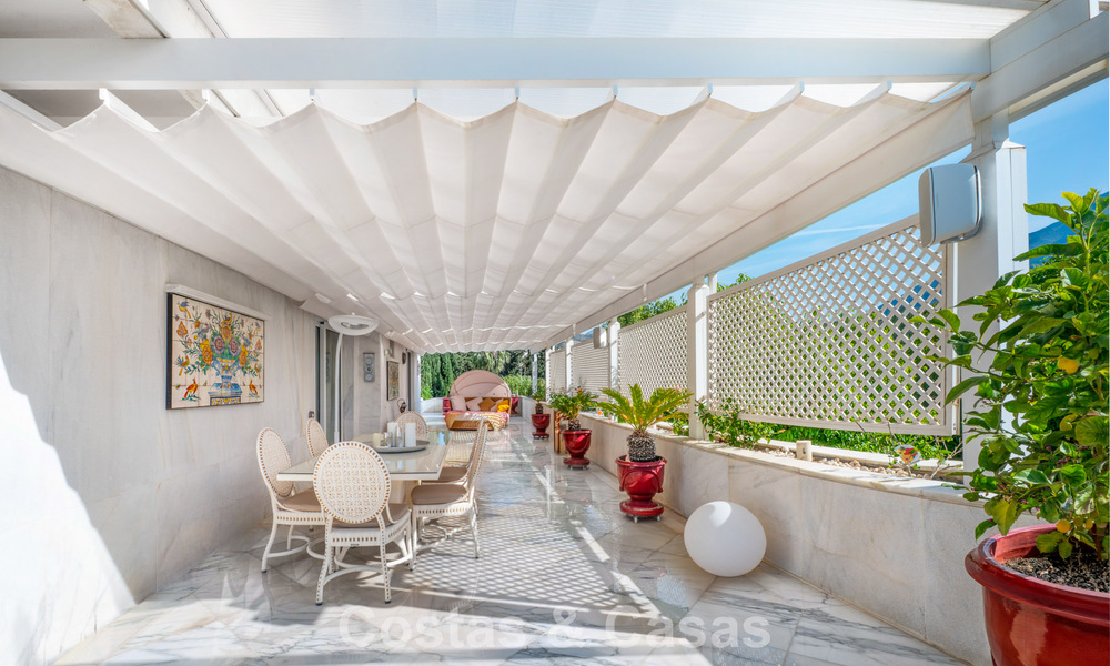 Hoogwaardig duplex penthouse te koop in een felbegeerd golfcomplex in Nueva Andalucia, Marbella 800957