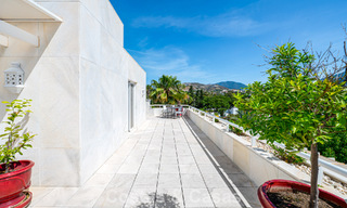 Hoogwaardig duplex penthouse te koop in een felbegeerd golfcomplex in Nueva Andalucia, Marbella 800985 