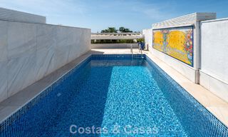 Hoogwaardig duplex penthouse te koop in een felbegeerd golfcomplex in Nueva Andalucia, Marbella 800996 