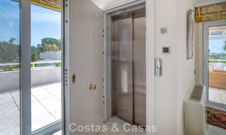 Hoogwaardig duplex penthouse te koop in een felbegeerd golfcomplex in Nueva Andalucia, Marbella 801002 