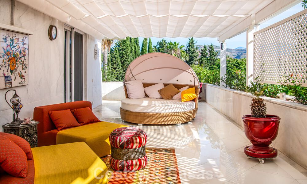 Hoogwaardig duplex penthouse te koop in een felbegeerd golfcomplex in Nueva Andalucia, Marbella 801015