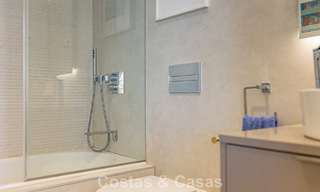 Exclusief penthouse met schitterend open zeezicht te koop aan het strand in Estepona 801291 