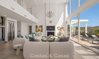 Hedendaagse luxevilla met strakke, moderne bouwstijl en adembenemend uitzicht te koop in Oost-Marbella 801189 