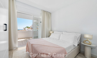 Lichtrijk, eigentijds gerenoveerd appartement met zeezicht te koop in de heuvels van La Quinta, Marbella - Benahavis 801308 