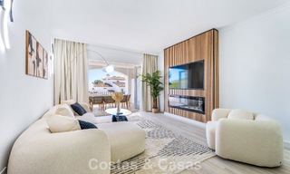Lichtrijk, eigentijds gerenoveerd appartement met zeezicht te koop in de heuvels van La Quinta, Marbella - Benahavis 801319 