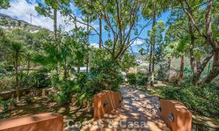 Lichtrijk, eigentijds gerenoveerd appartement met zeezicht te koop in de heuvels van La Quinta, Marbella - Benahavis 801332 