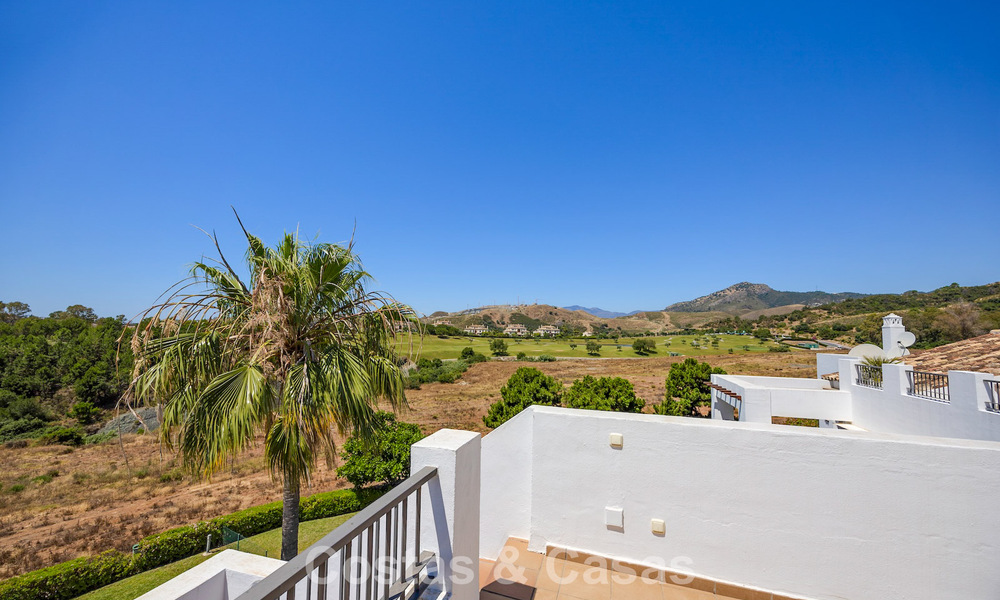 Prachtig 3-slaapkamer penthouse te koop met ruim dakterras in een golfomgeving van Marbella - Benahavis 801340