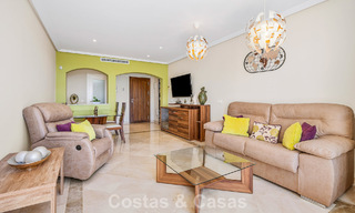 Prachtig 3-slaapkamer penthouse te koop met ruim dakterras in een golfomgeving van Marbella - Benahavis 801356 