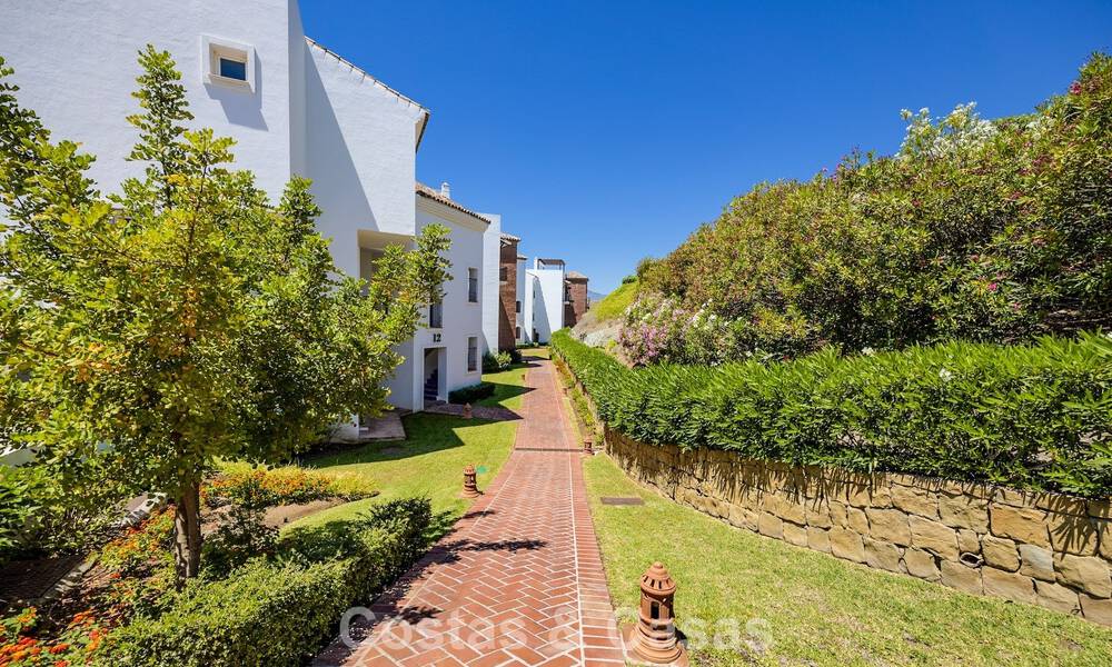 Prachtig 3-slaapkamer penthouse te koop met ruim dakterras in een golfomgeving van Marbella - Benahavis 801366