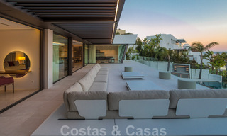 Instapklare, luxueuze, moderne villa te koop, met schitterend uitzicht in La Quinta, een golfurbanisatie in Marbella - Benahavis 801033 
