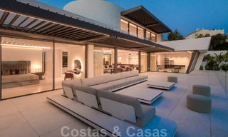 Instapklare, luxueuze, moderne villa te koop, met schitterend uitzicht in La Quinta, een golfurbanisatie in Marbella - Benahavis 801035 