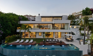 Instapklare, luxueuze, moderne villa te koop, met schitterend uitzicht in La Quinta, een golfurbanisatie in Marbella - Benahavis 801059 